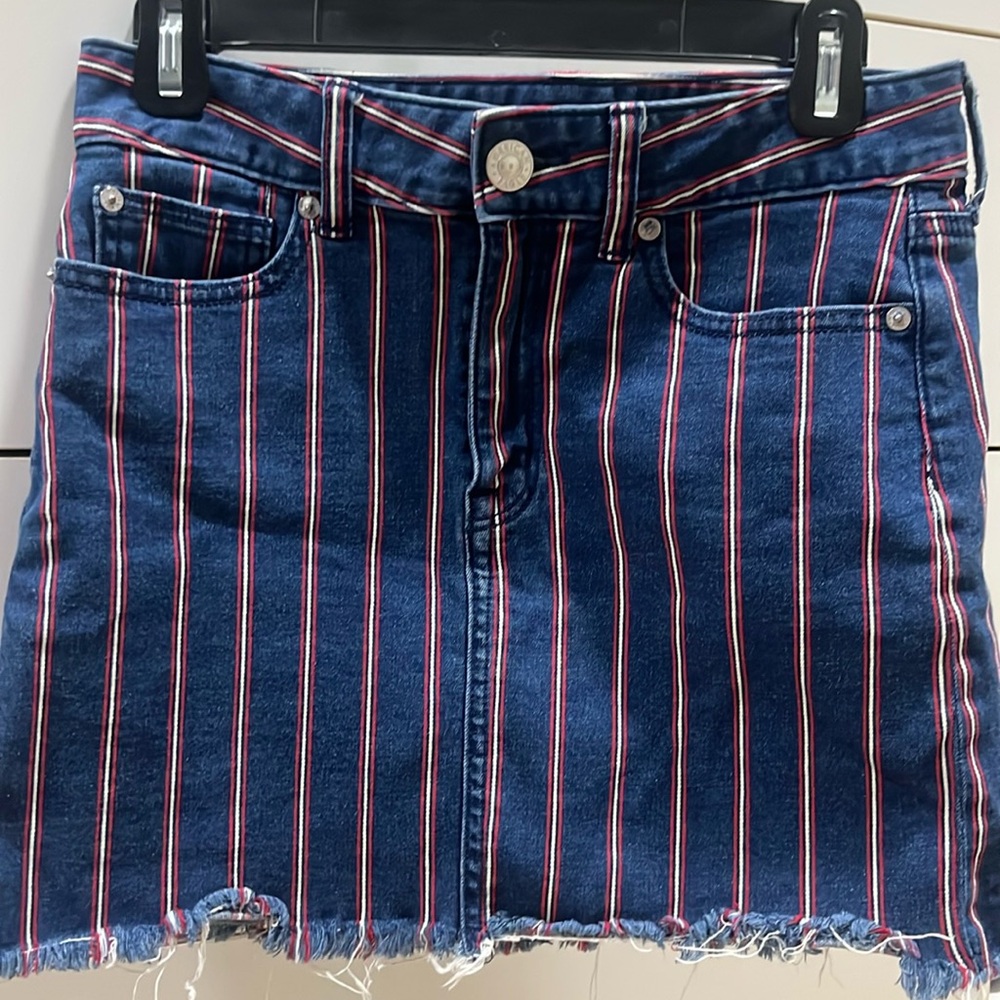 AMERICAN EAGLE striped Denim Skirt, red White & blue mini skirt, sz 2, Small